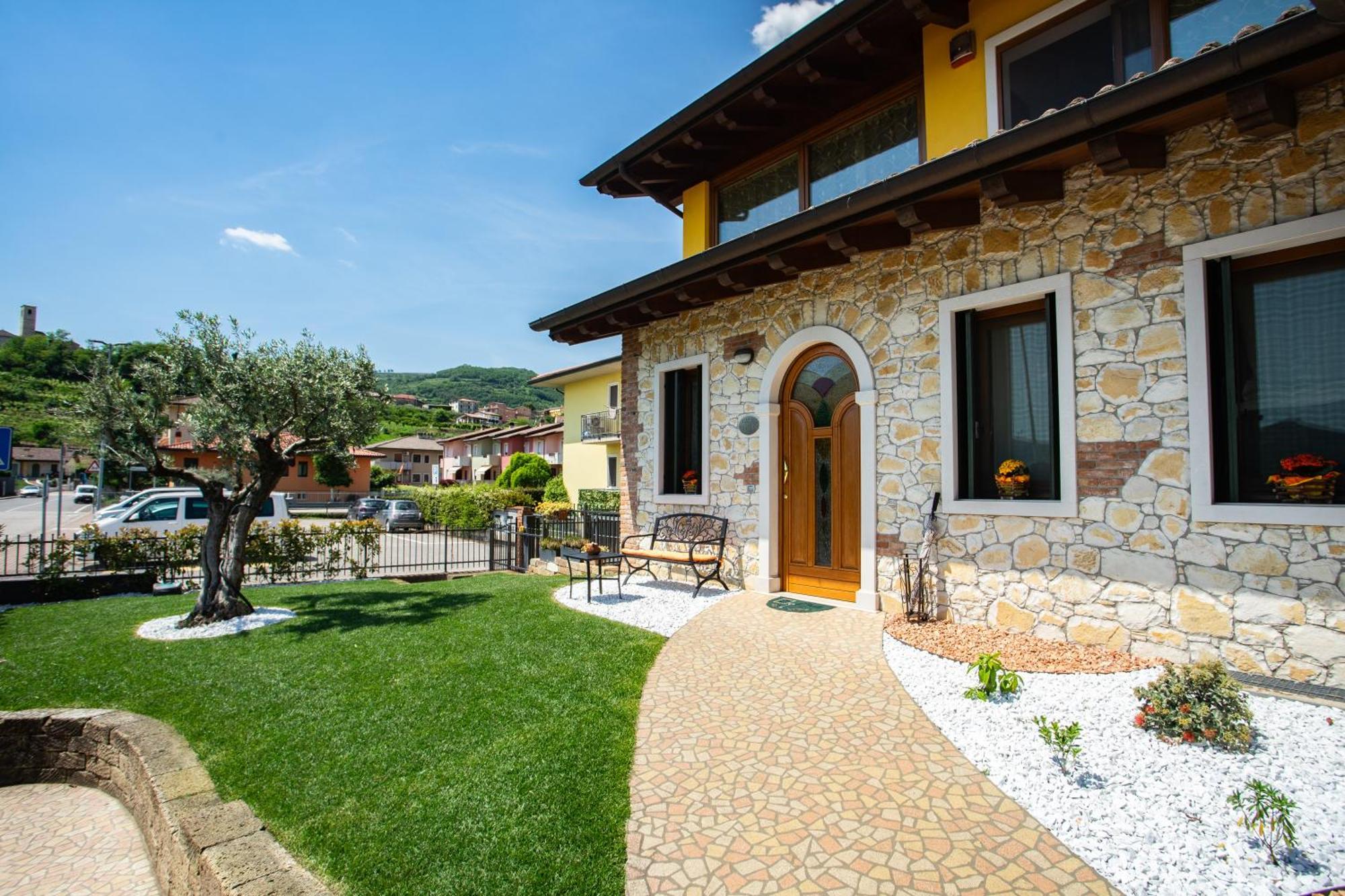 Casa Oliver Montecchia di Crosara Стая снимка